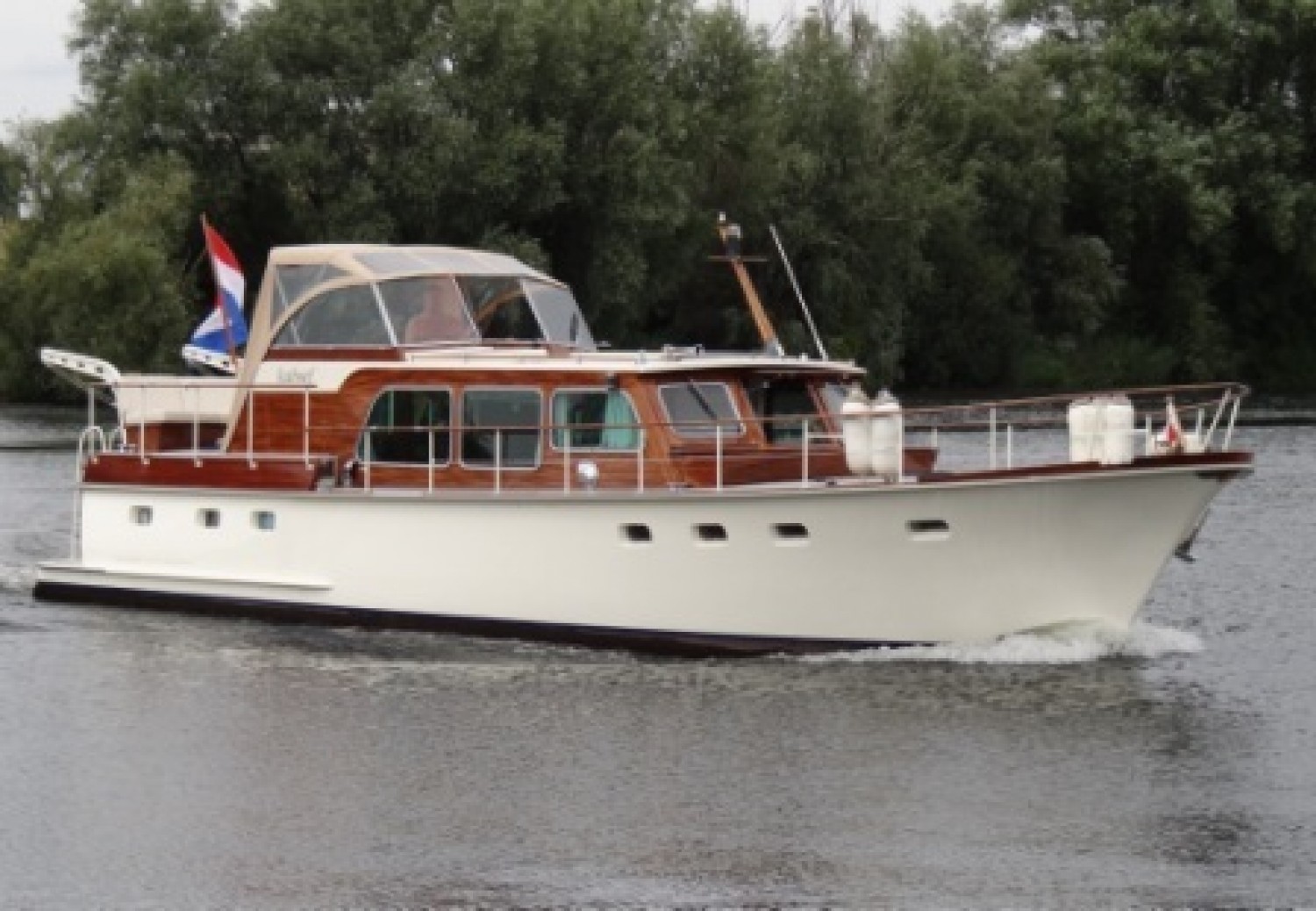 Super Van Craft 1260 | Boat for sale - Jachtmakelaardij de Maas